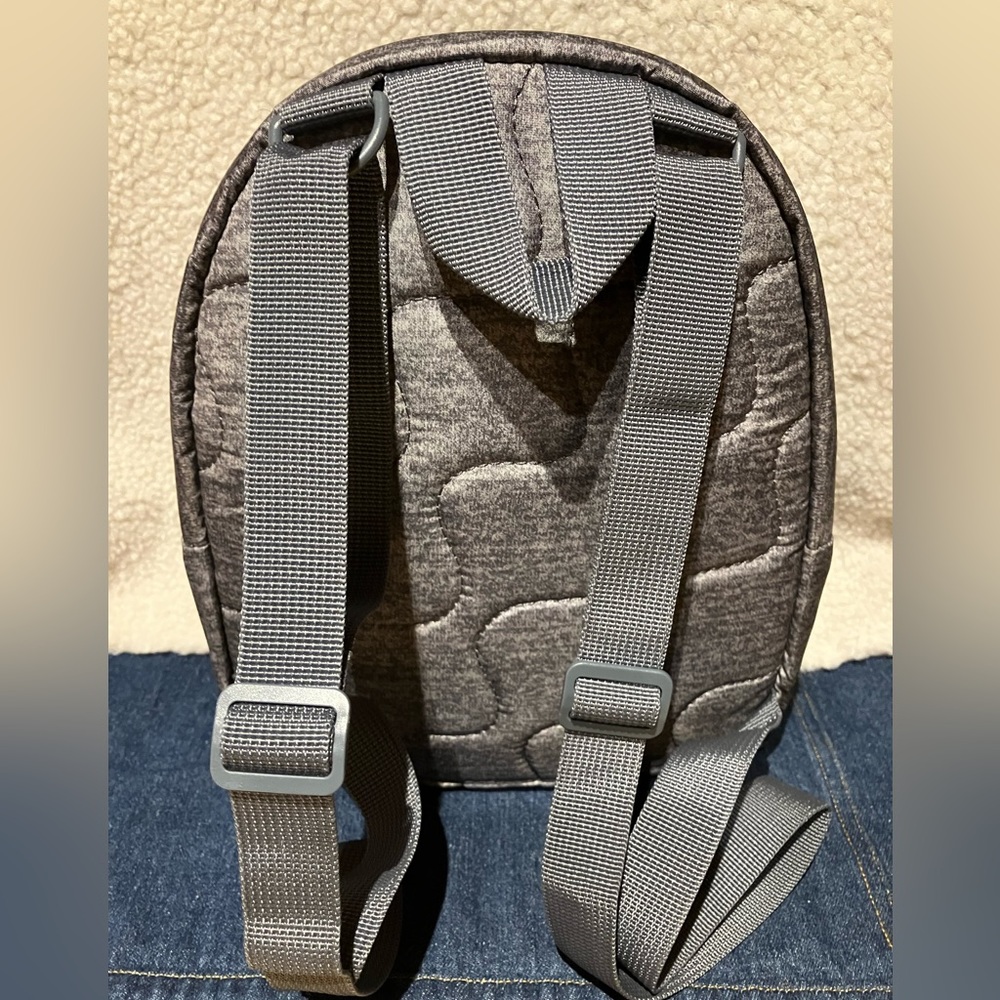 Adidas Small Bag/Backpack - Picture 6 of 9